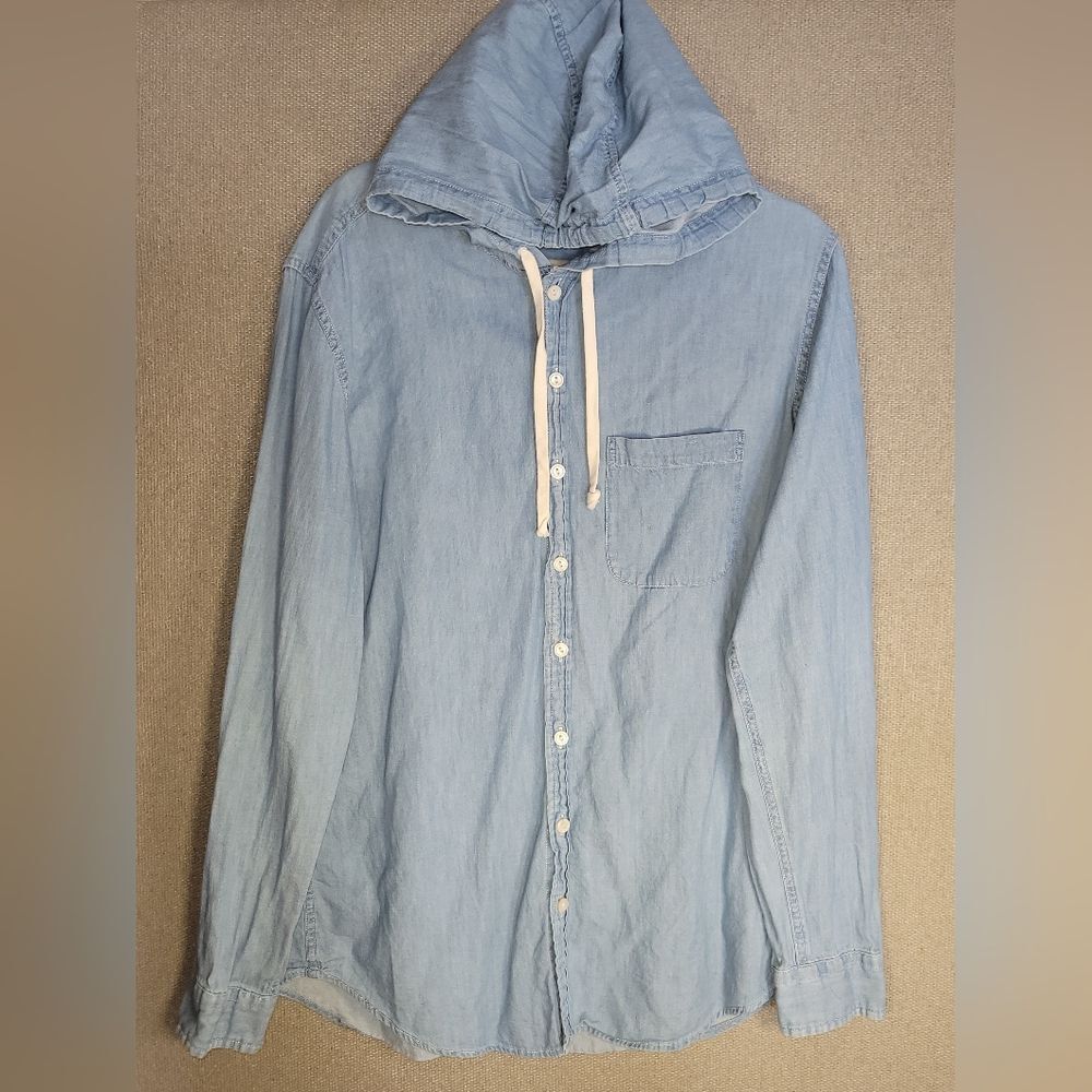 American Eagle Size LT Light Blue Denim Hooded Shirt